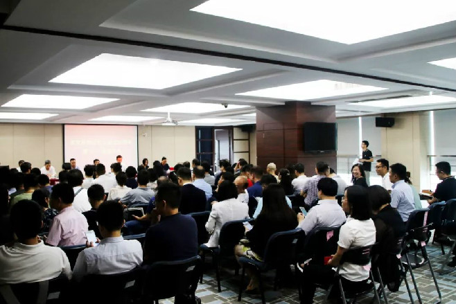 集團(tuán)召開紀(jì)念建黨98周年 暨“七一”表彰大會(huì)