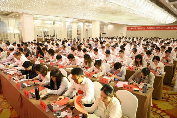 “黨建引領(lǐng)，守正創(chuàng)新”——集團(tuán)黨員大會(huì)參會(huì)黨員專訪